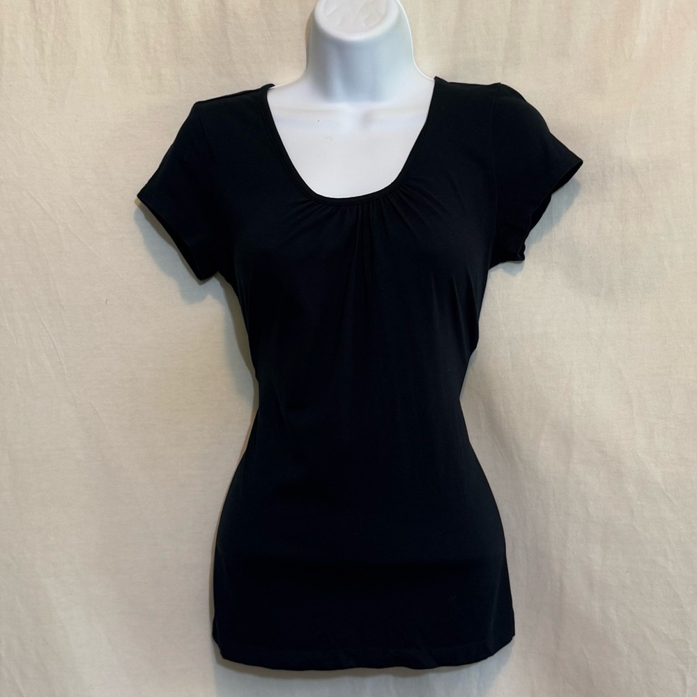 D-27 Merona Black Short Sleeve Pleated Neckline Short Sleeve Blouse Size S